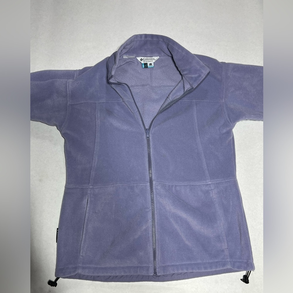 Women’s light purple Columbia jacket. Size large